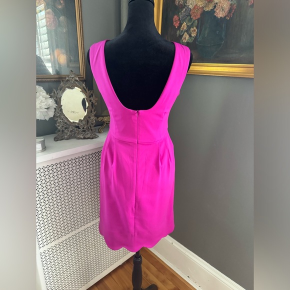 Absolutely adorable Camilyn Beth made in the USA fuschia scalloped dress - Picture 3 of 10